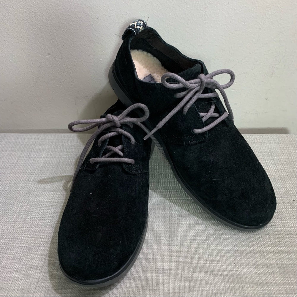 Men's UGG Black SHEEPSKIN Suede BOWMORE Low Top TREADLITE Casual SHOES Oxfords - Picture 3 of 7